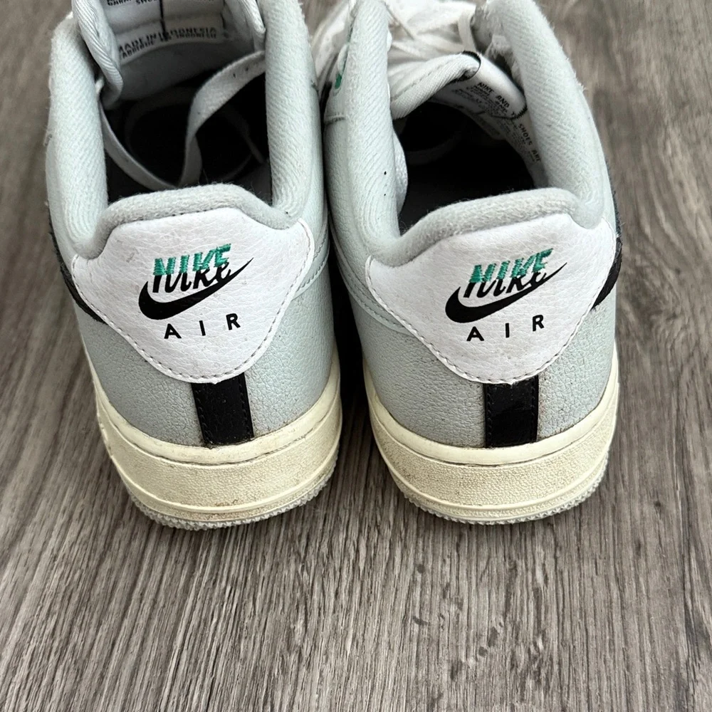 Nike Kids White and Gray Sneakers with Green Accents